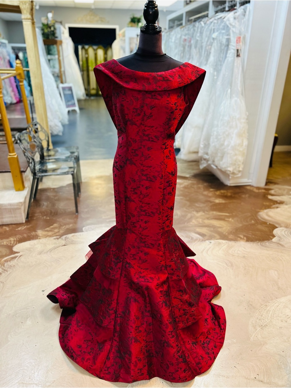 Lucci Lu Elegant Red Floral Jacquard Mermaid Prom Dress
